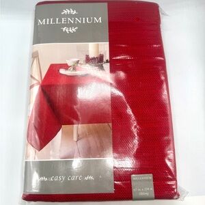 New Benson Mills Millennium Red Oblong Table Cloth, Textured, Holiday 60X104”